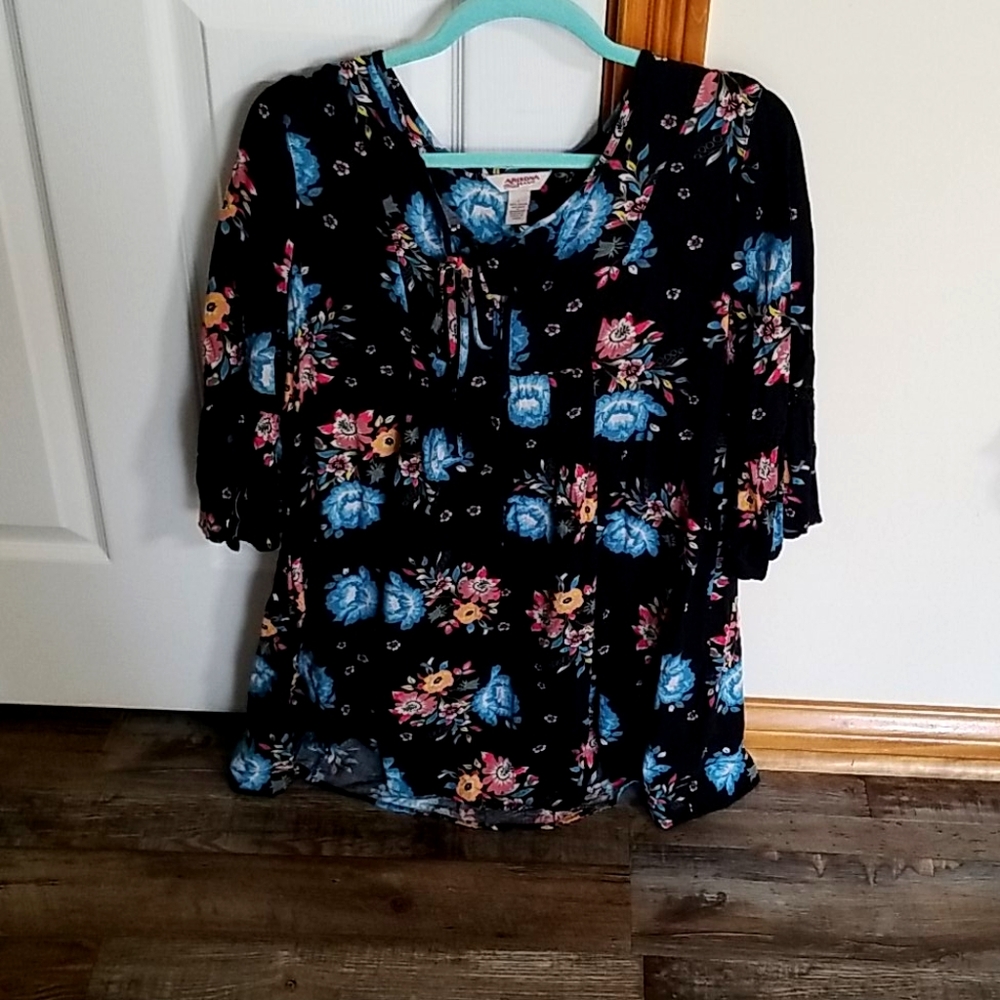 Flower pattern tunic top